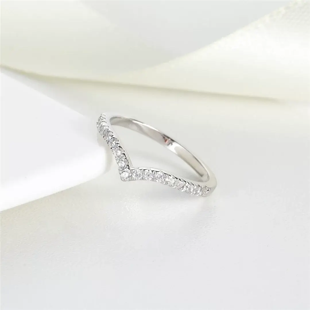 S925 Silver V-Shape Diamond Ring for Women — feature 3