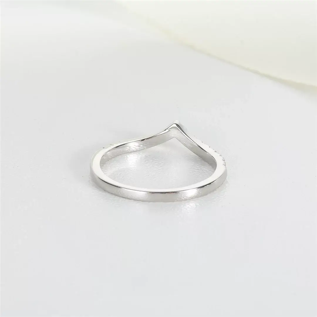 S925 Silver V-Shape Diamond Ring for Women — feature 4
