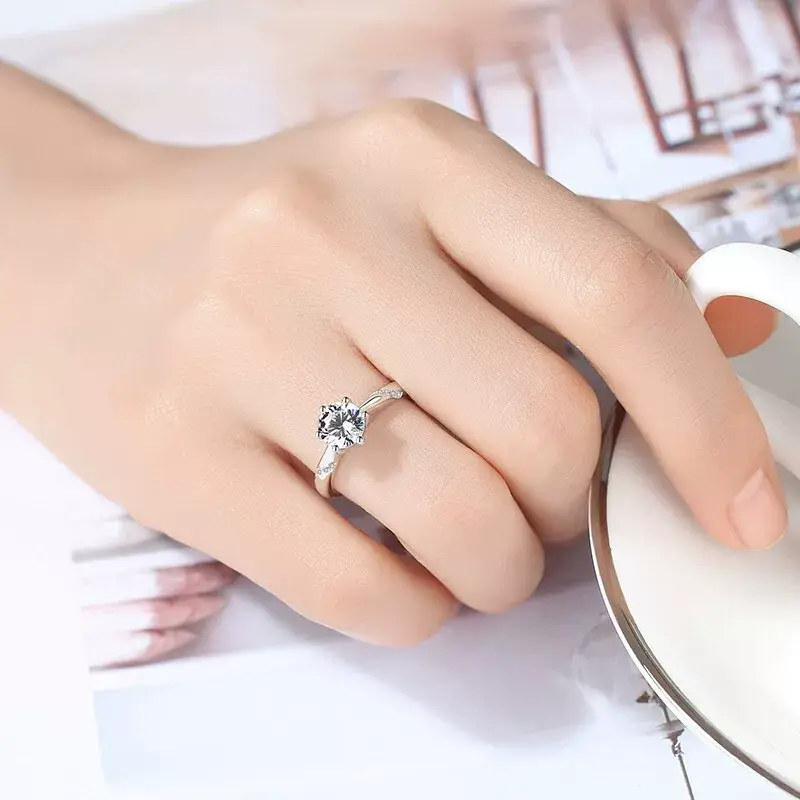 Clearance Mosan Diamond Ring Female 1-2 Karat Platinum PT950 — feature 8