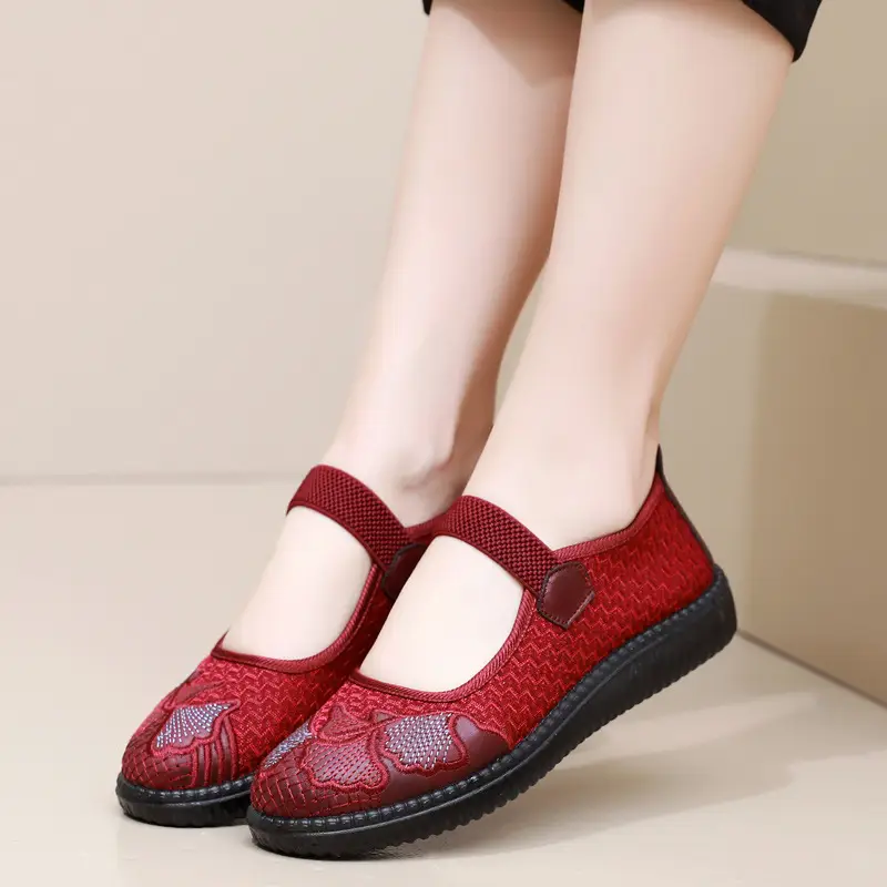 Spring New leap moon old men's shoes old Beijing cloth shoes women's non-slip soft bottom mother's shoes retro middle-aged and elderly milk shoes - Image 4
