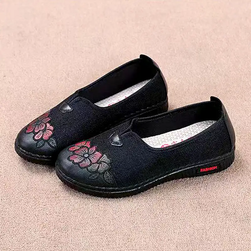 Red Floral Slip-On Shoes for Women, Non-Slip Soft Sole Comfortable