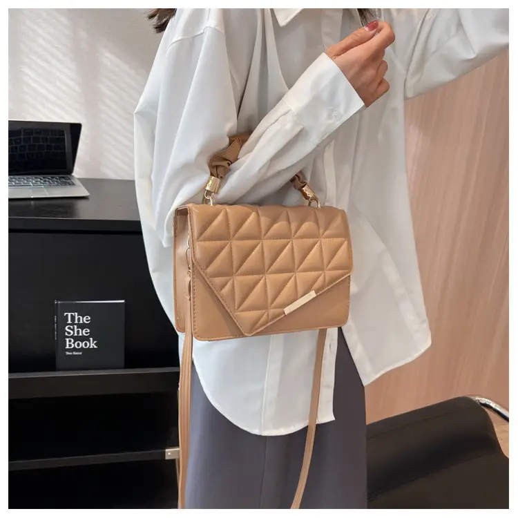 Black Quilted One-Shoulder Women's Handbag — feature 11