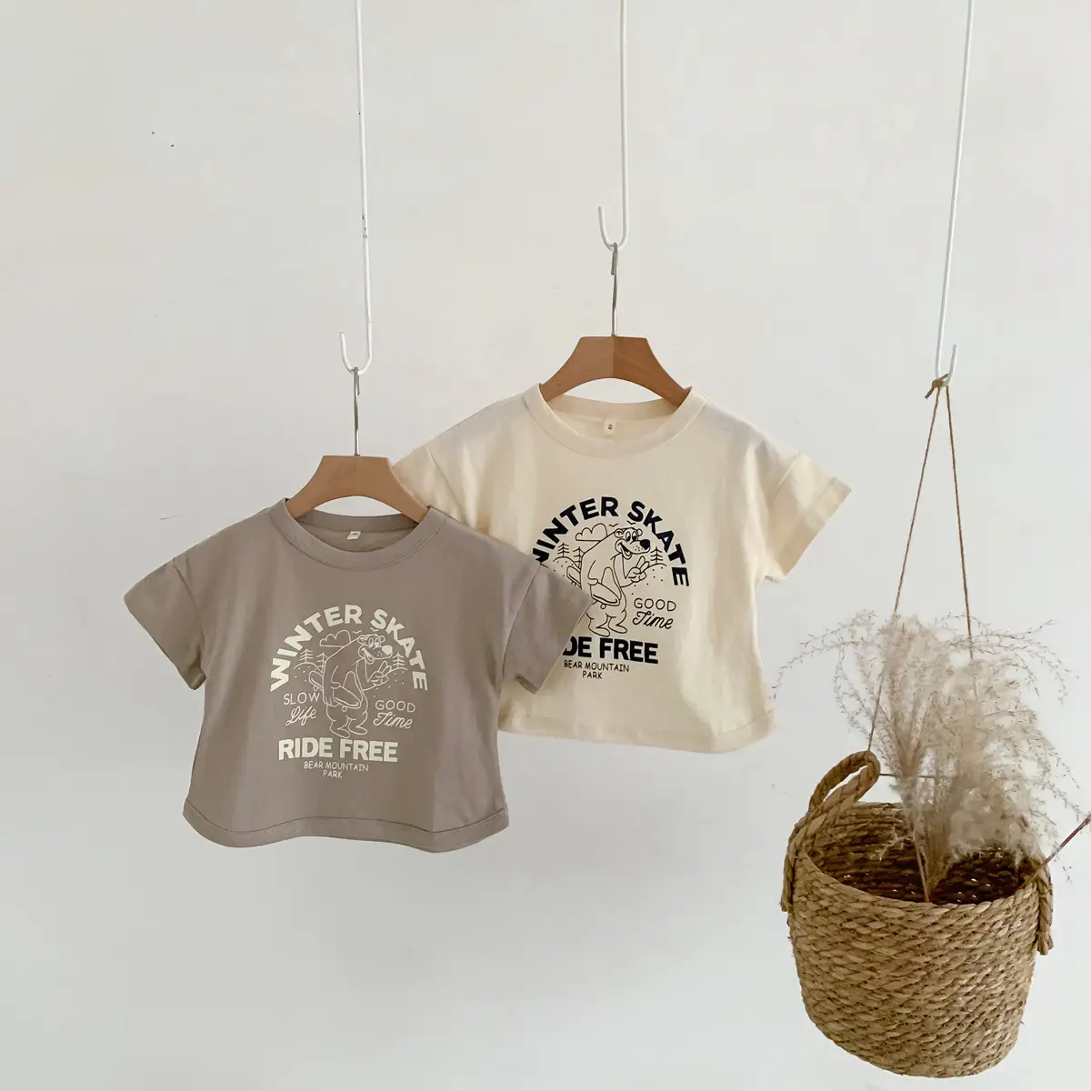 Winter Skate T-Shirt for Kids Girls Boys Cotton Cream — feature 3