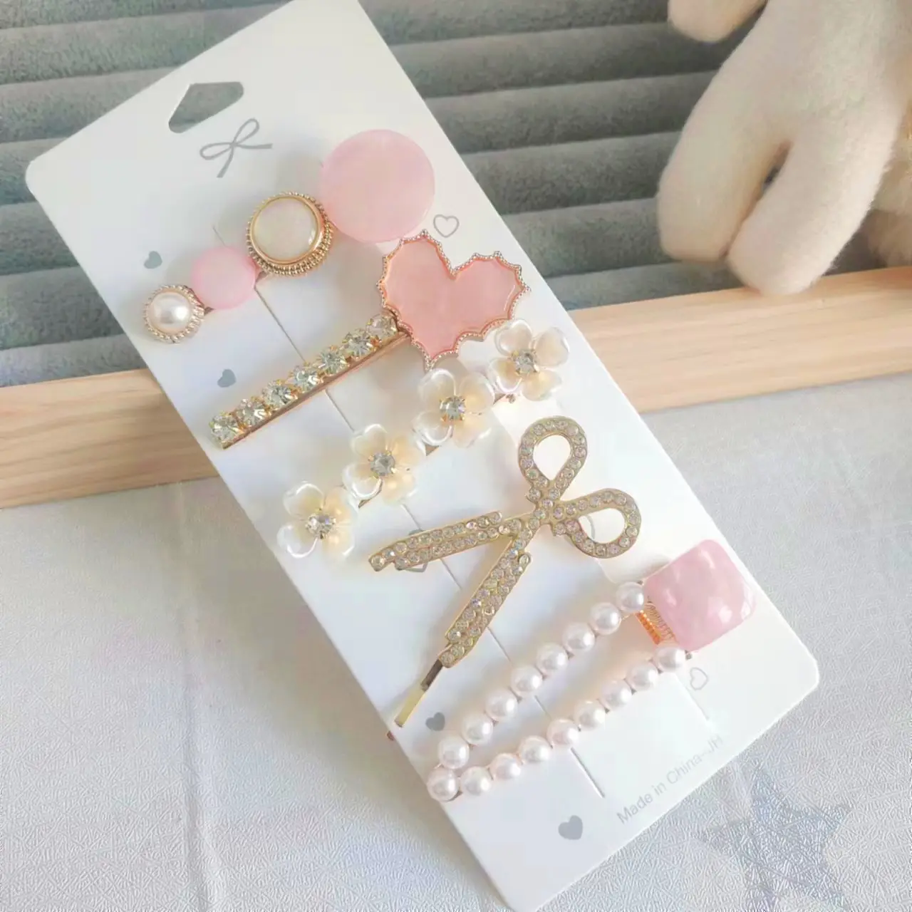 Korean Feather Hairpin Set with Star & Pearl Accessories - Image 15