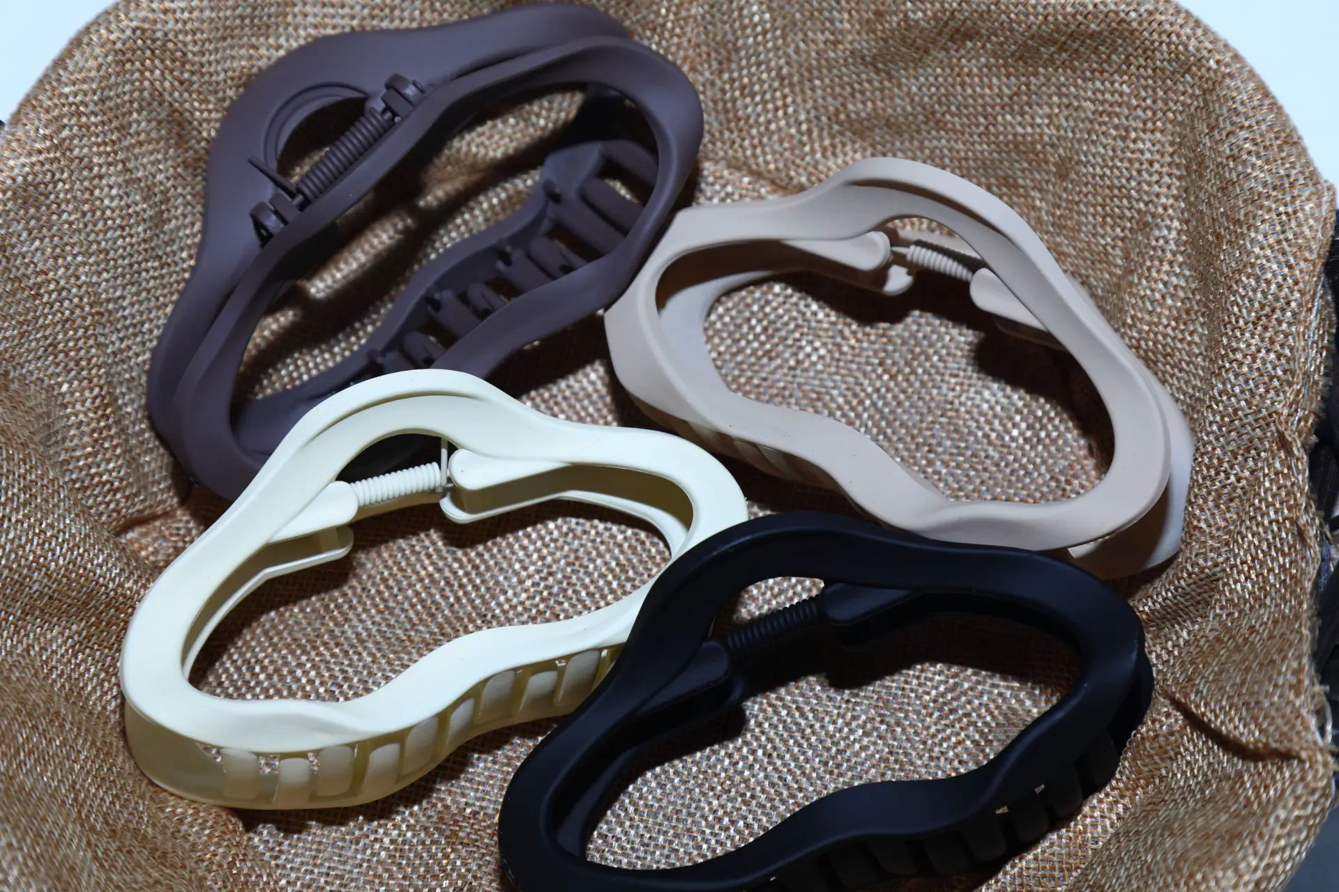 Large Grip Clip for Hair Volume and Styling - Image 8
