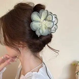 Large Black Bow Hair Clip for High Crown Styling — feature 7