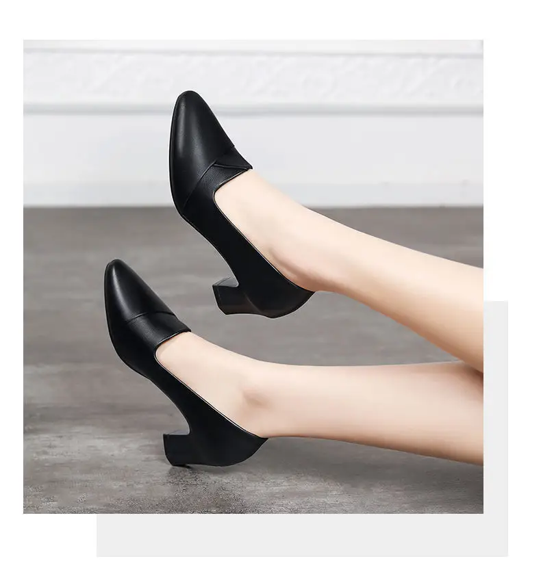 Black Pointed Heel Women's Leather Mules — feature 10