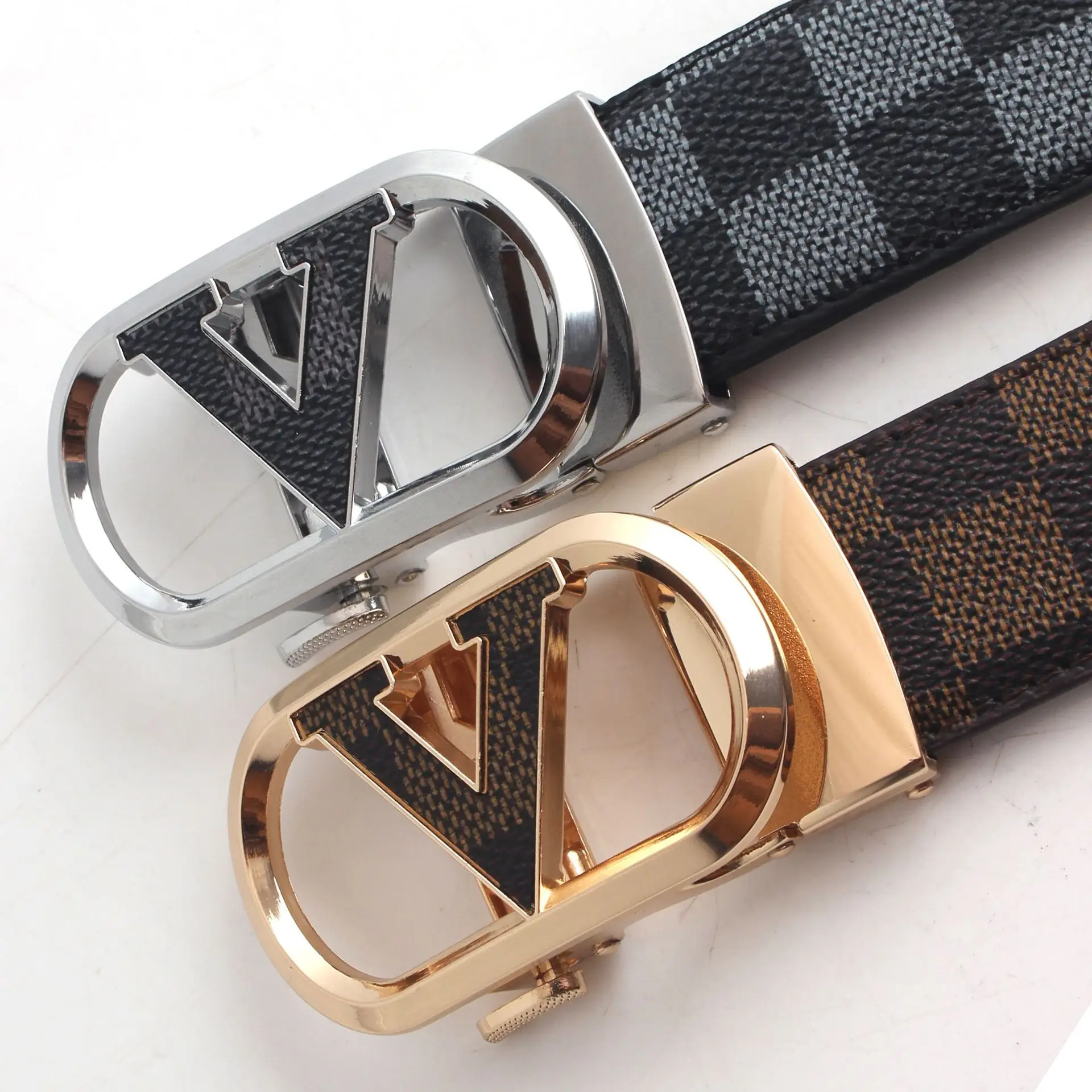 Men's V-Back Leather Belt with Gold Buckle - Image 6