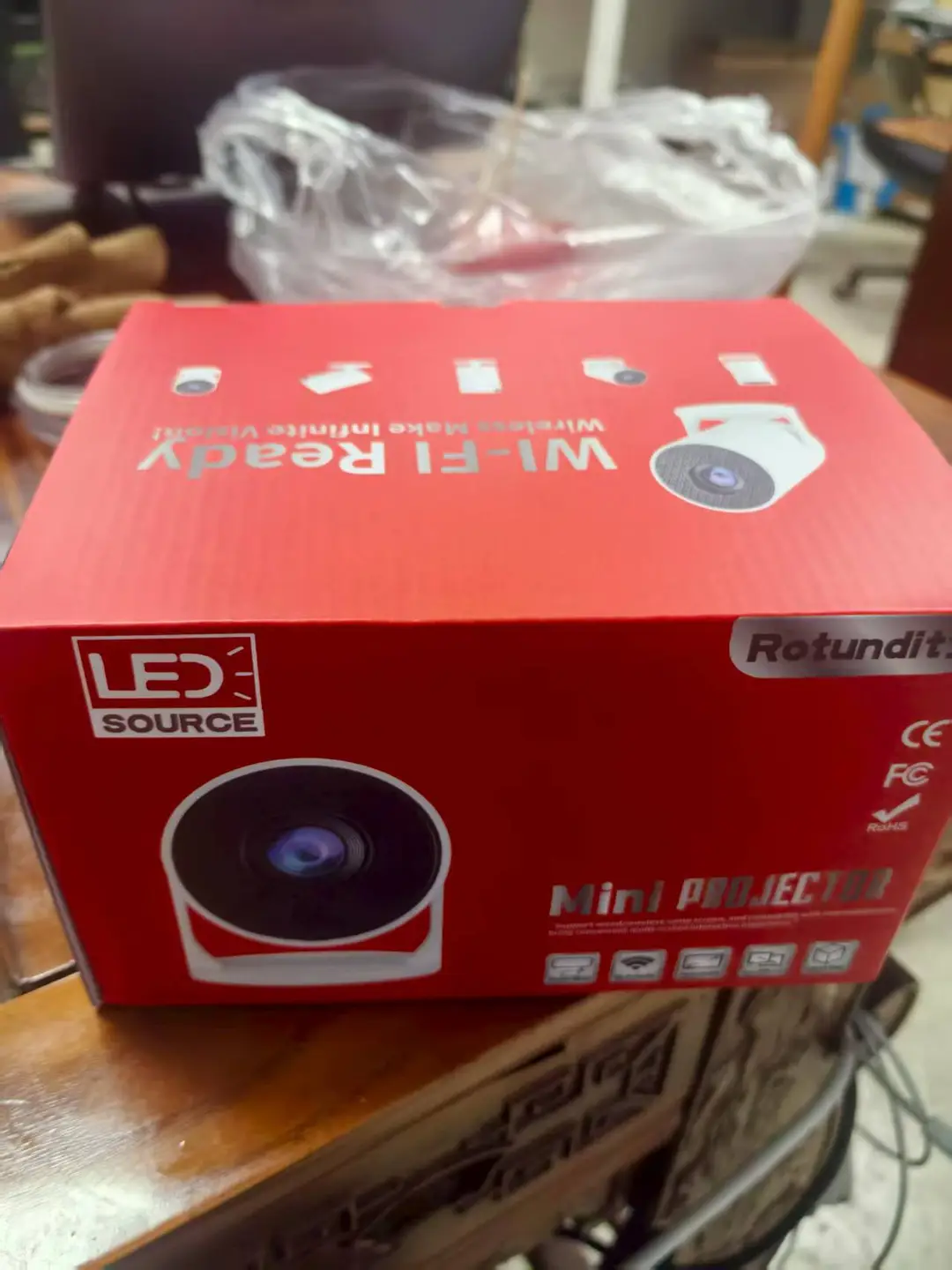 Overseas Cross-Border Hy300Mini Barrel New High-Definition Projector Portable Micro Mini Home Led Projector — feature 3