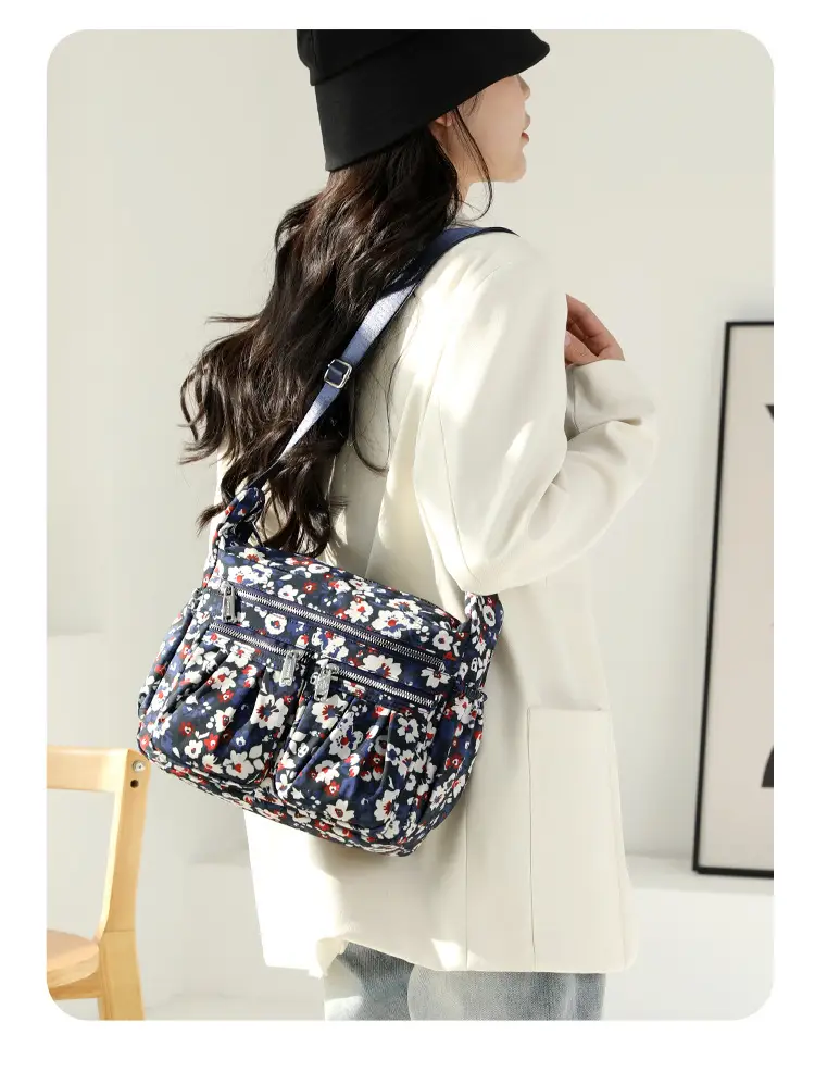 2023 New Pleated Women's Nylon Floral Shoulder Crossbody Bag — feature 24
