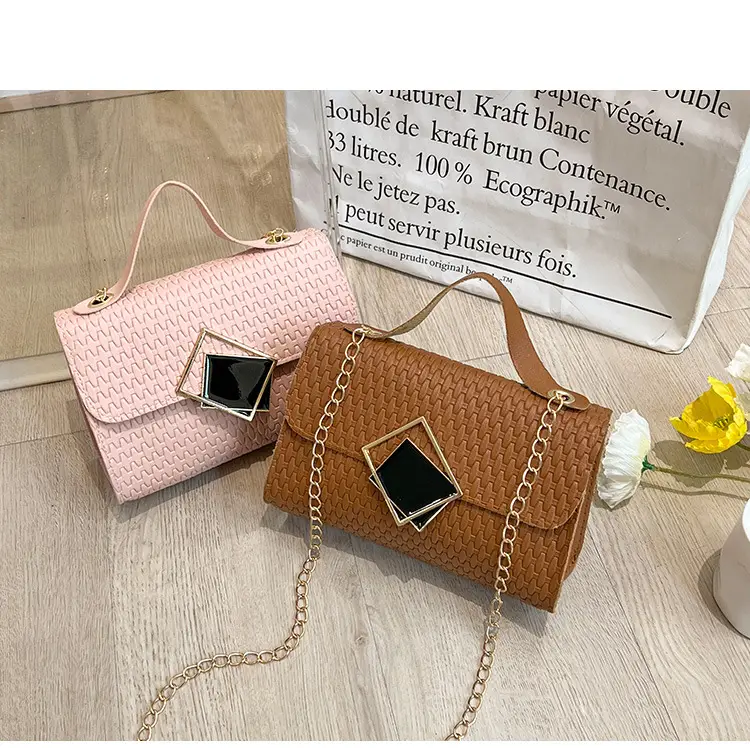 2023 New Korean Style Women's Black Chain Embossed Bag — feature 19