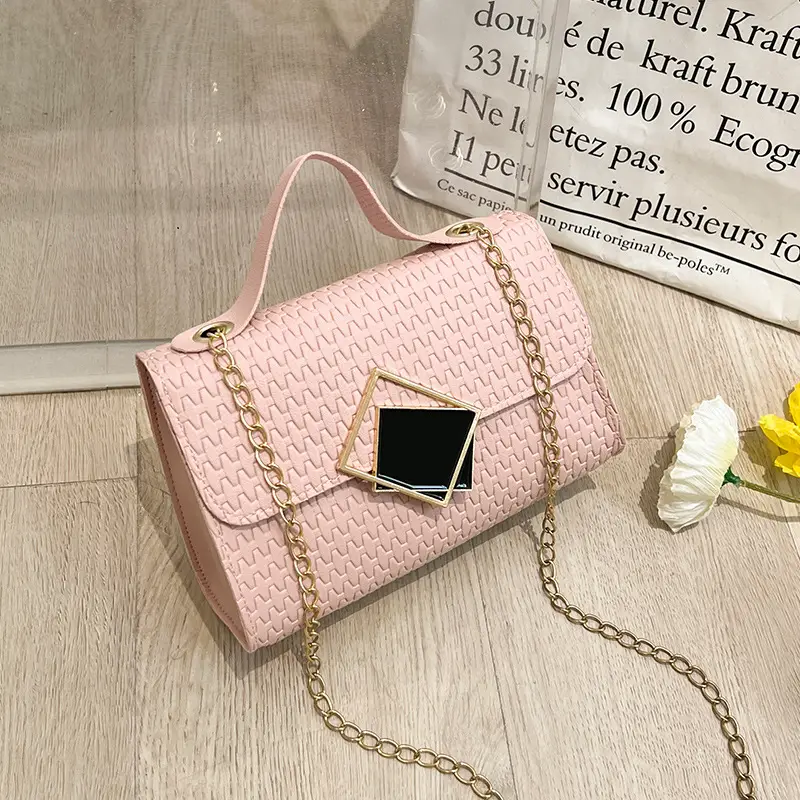 2023 New Korean Style Women's Black Chain Embossed Bag - Image 4