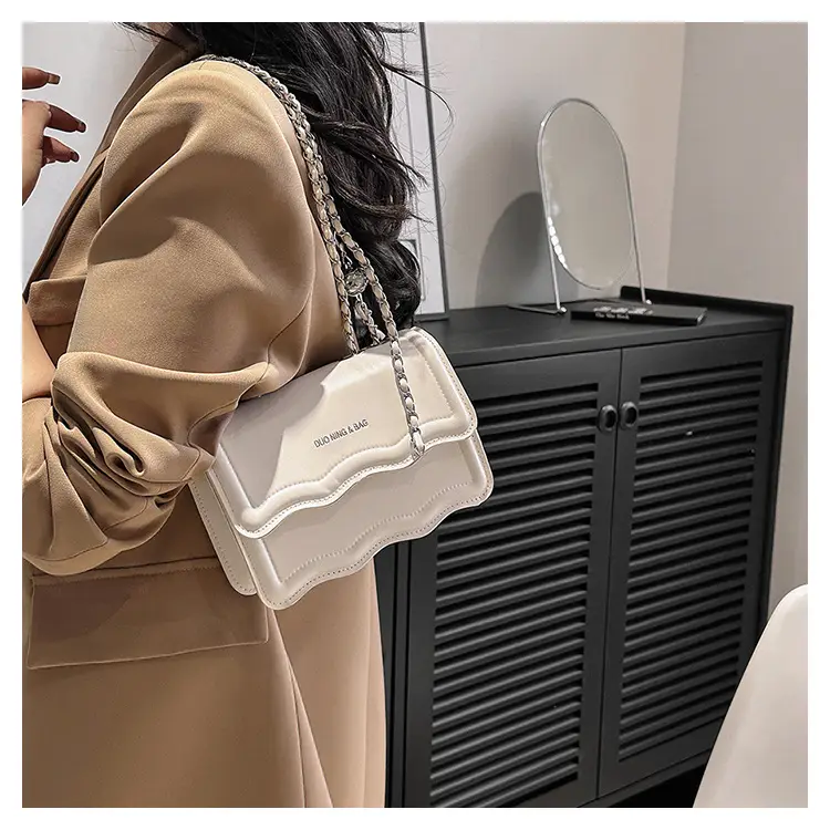 Retro Women's Bag 2023 New Solid Color Chain Crossbody — feature 13
