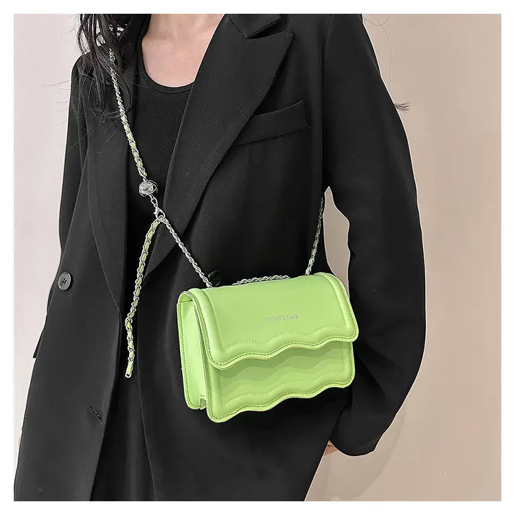 Retro Women's Bag 2023 New Solid Color Chain Crossbody — feature 18