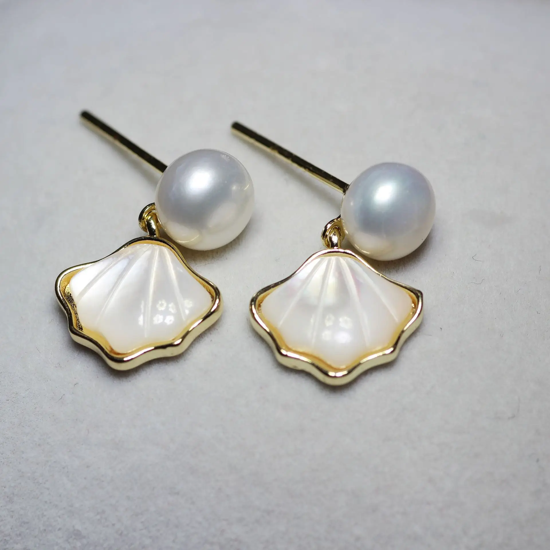 Natural Pearl Pearl Earrings Gold Plated — feature 3