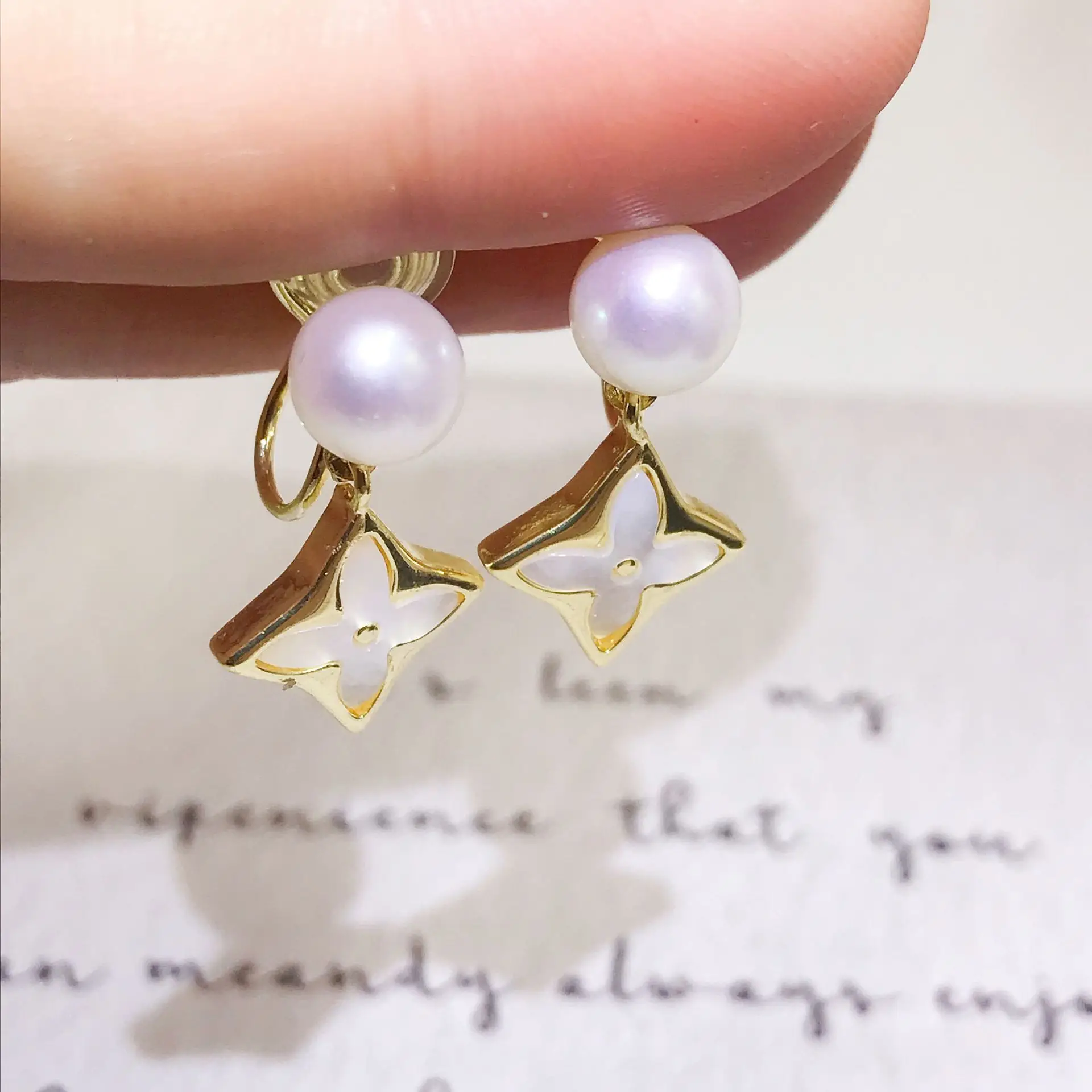 Natural Pearl Pearl Earrings Gold Plated — feature 8
