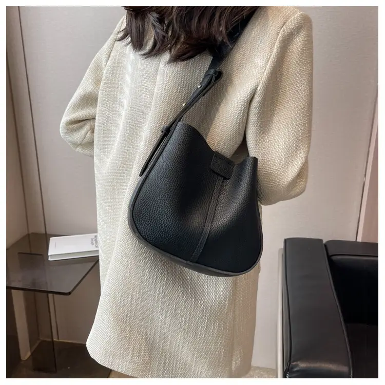 Women's Beige Pebble Crossbody Bag 2023 New Spring Summer — feature 17