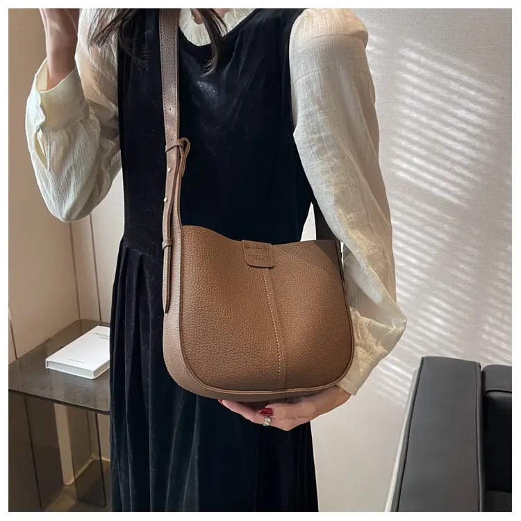 Women's Beige Pebble Crossbody Bag 2023 New Spring Summer — feature 20