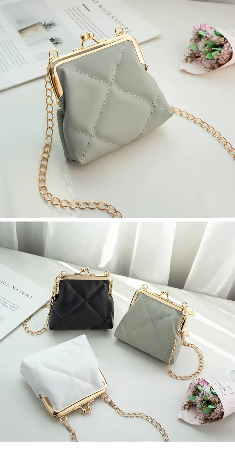 Black Diamond Lattice Chain Shoulder Clip Mini Bag — feature 17