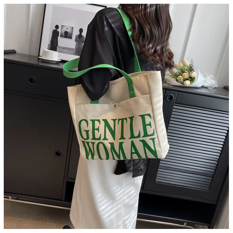 Gentle Woman Canvas Shoulder Bag Large 2023 — feature 17