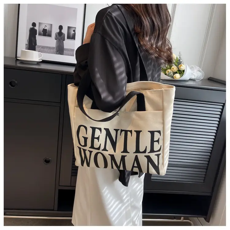 Gentle Woman Canvas Shoulder Bag Large 2023 — feature 20