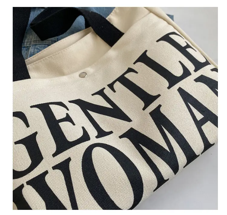 Gentle Woman Canvas Shoulder Bag Large 2023 — feature 3
