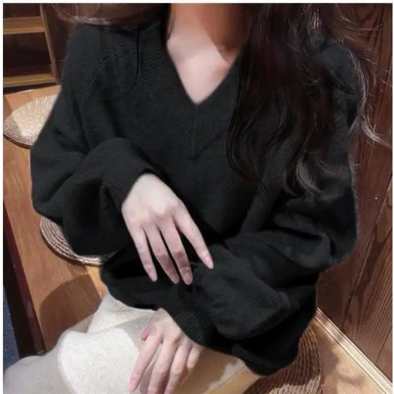 Gentle Pink V-Neck Long Sleeve Sweater for Women - Image 7