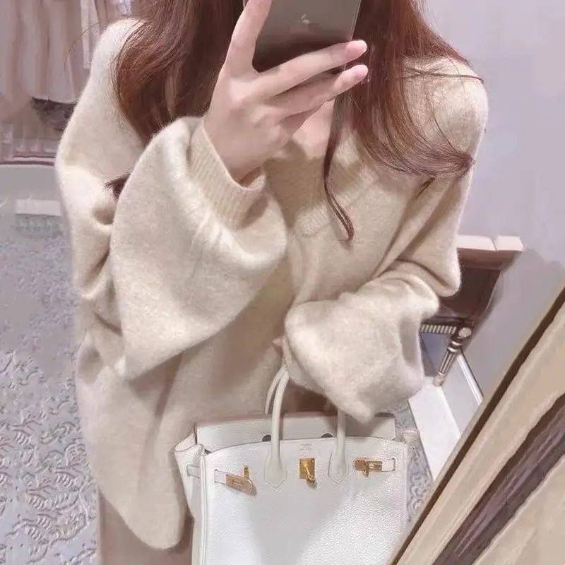 Gentle Pink V-Neck Long Sleeve Sweater for Women - Image 2