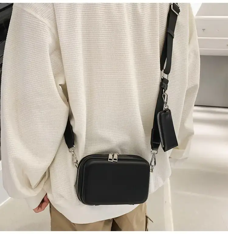 Men's Black Crossbody Bag 2022 Korean Style — feature 11