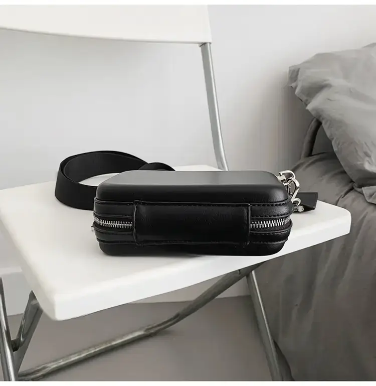 Men's Black Crossbody Bag 2022 Korean Style — feature 33