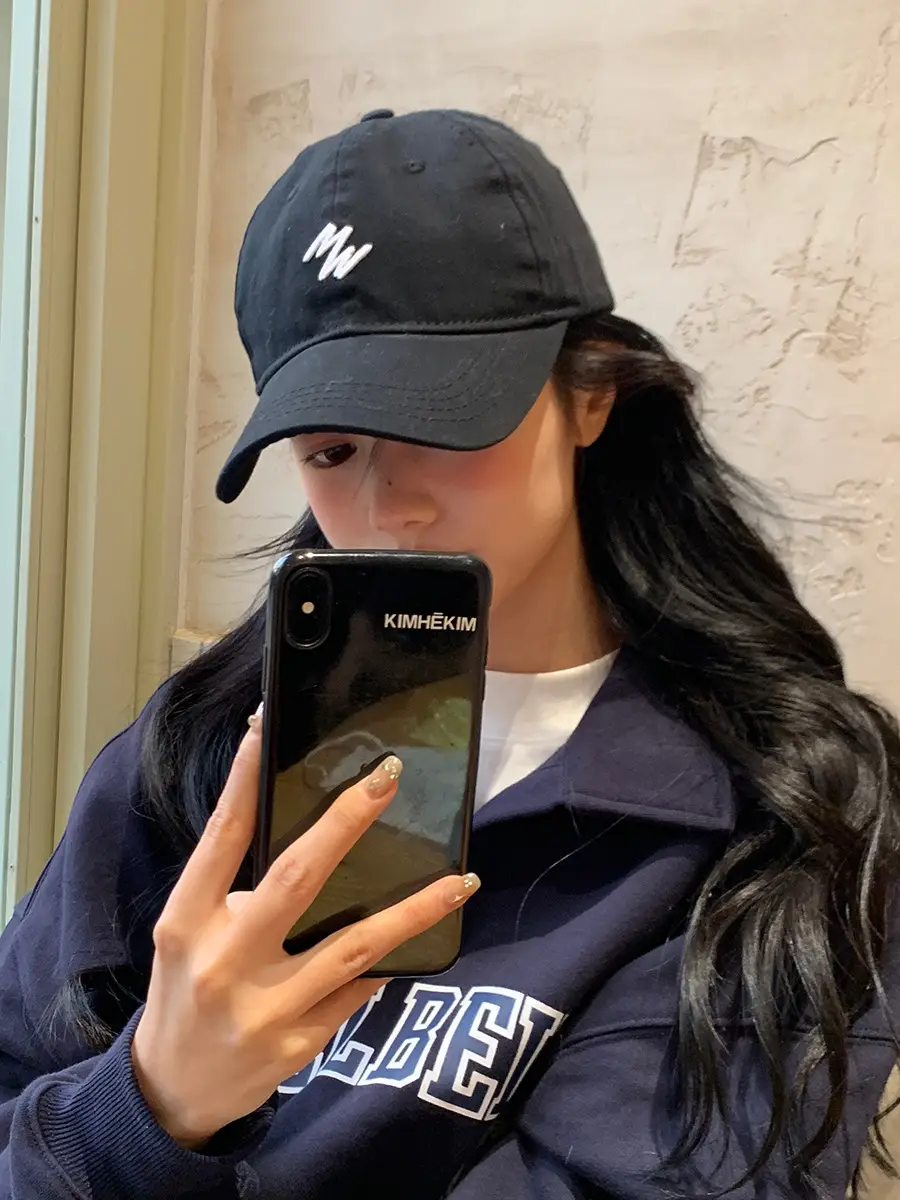 Lu Xi Embroidered Women's Brown Cap - Image 8