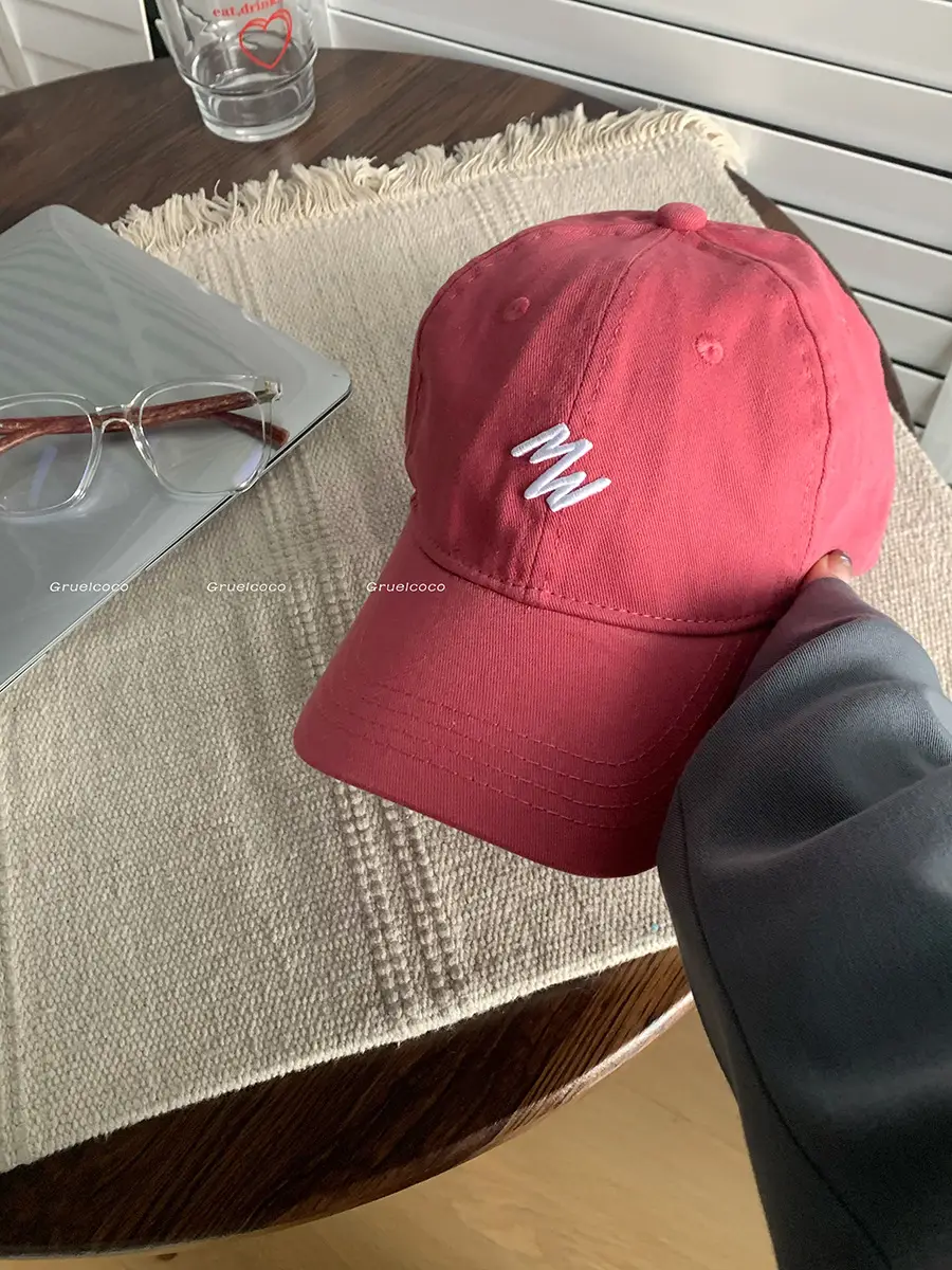 Lu Xi Embroidered Women's Brown Cap - Image 4