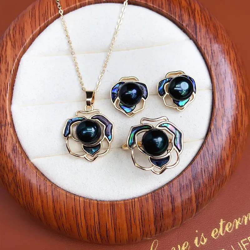 New Trendy Pearl Necklace Set with Abalone Shell - Image 3