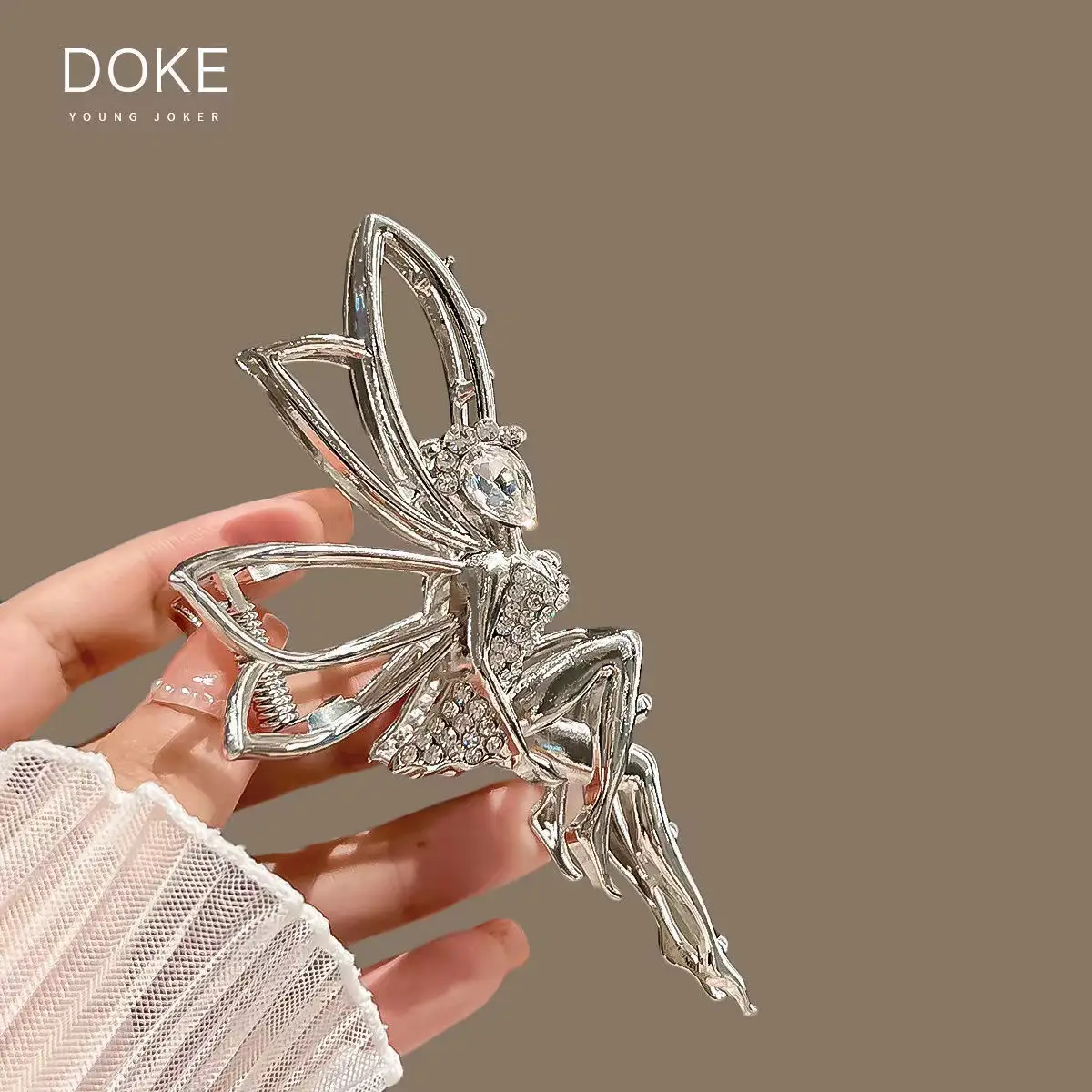 Silver Princess Hair Clip for Women — feature 3