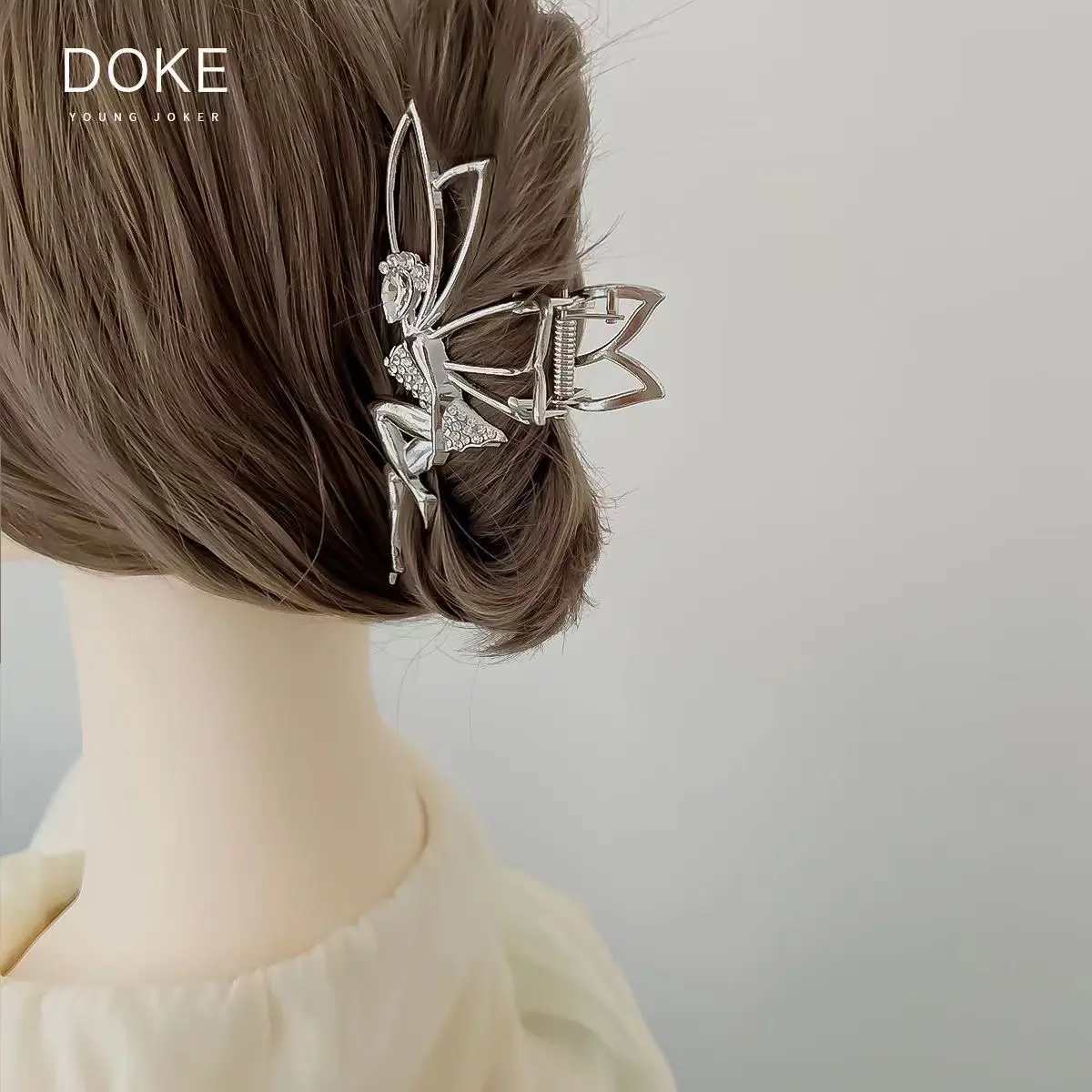 Silver Princess Hair Clip for Women — feature 8