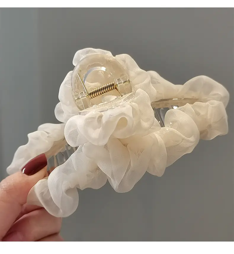 Feminine White Mesh Hair Clip for Women — feature 9