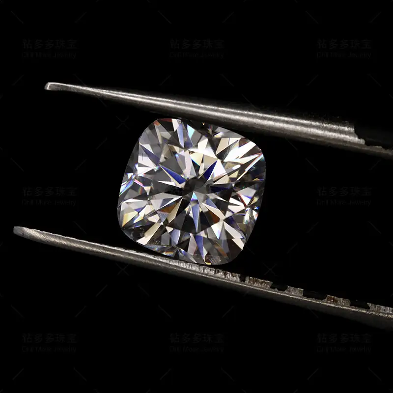 Square Cut Moissanite Gemstone 7x7mm Fat Square — feature 2