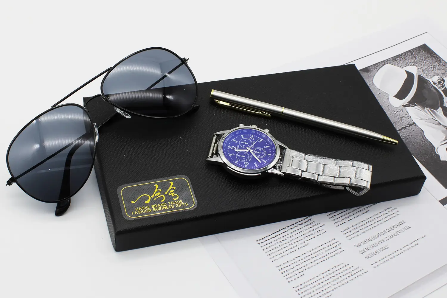 Men's Black Sunglasses with Quartz Watch Set — feature 8