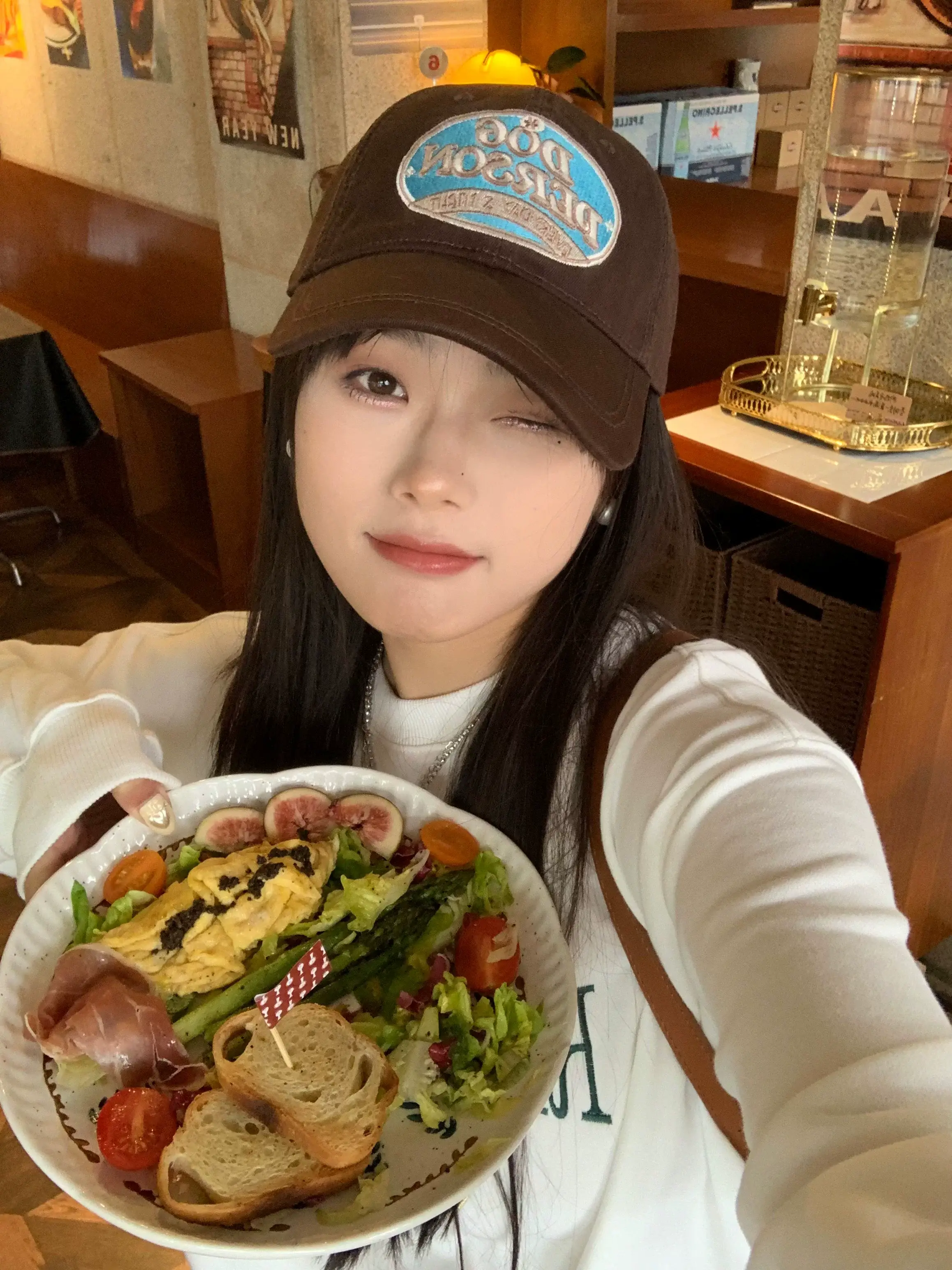 Women American Retro Embroidered Cap Baseball Cap — feature 9