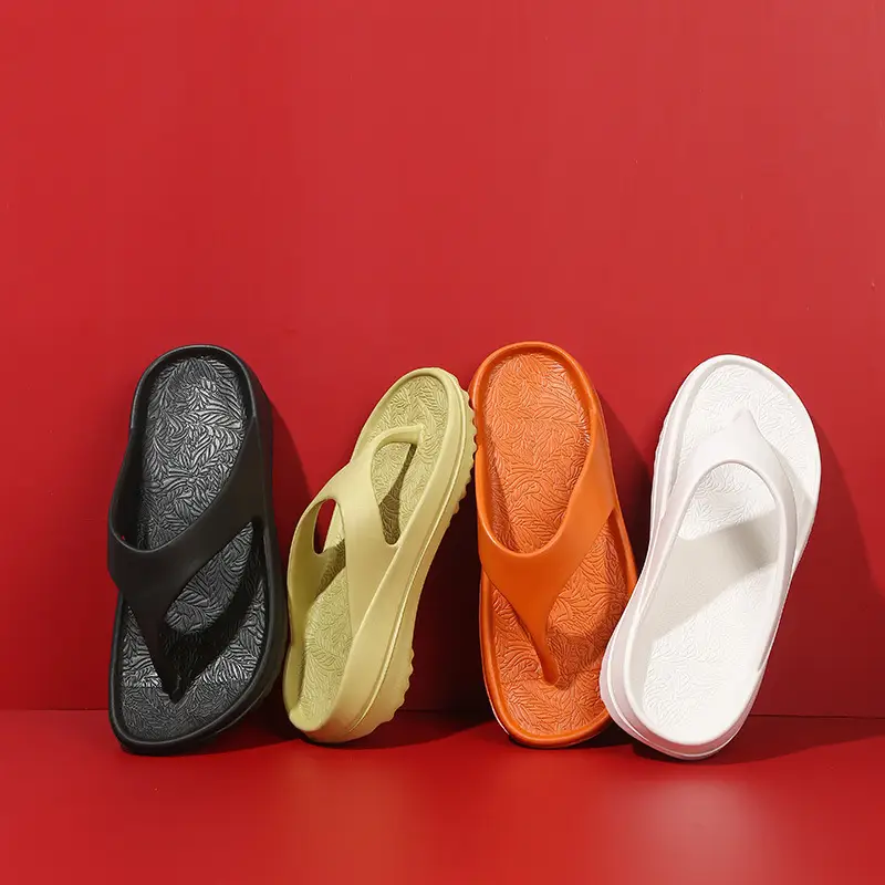 White Thick-Soled Flip Flops for Summer Comfort