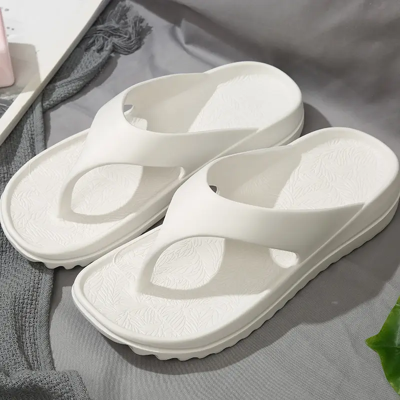 White Thick-Soled Flip Flops for Summer Comfort