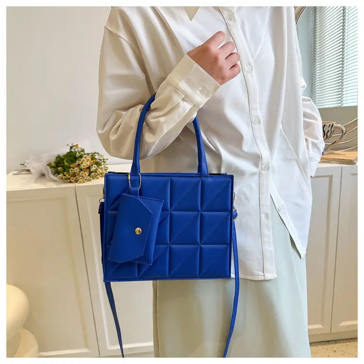 Green Quilted Women's Shoulder Messenger Bag — feature 11
