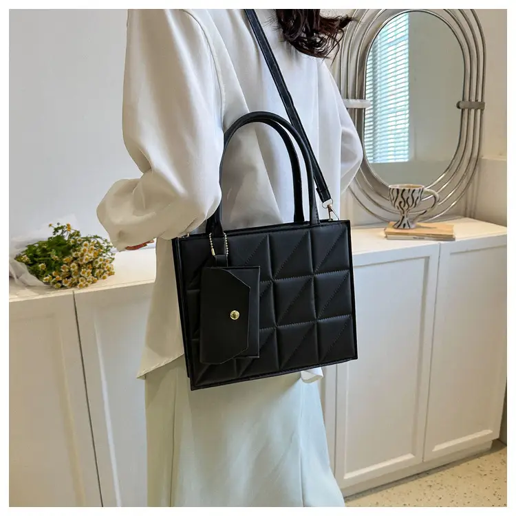 Green Quilted Women's Shoulder Messenger Bag — feature 15