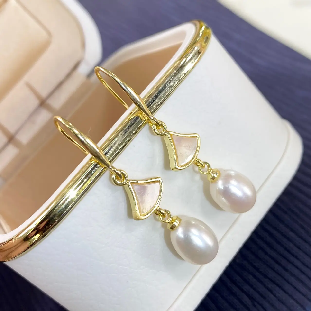 Small Pearl Earrings Women's Fashionable Summer - Image 2