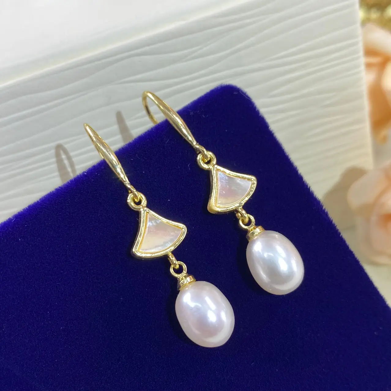 Small Pearl Earrings Women's Fashionable Summer - Image 3