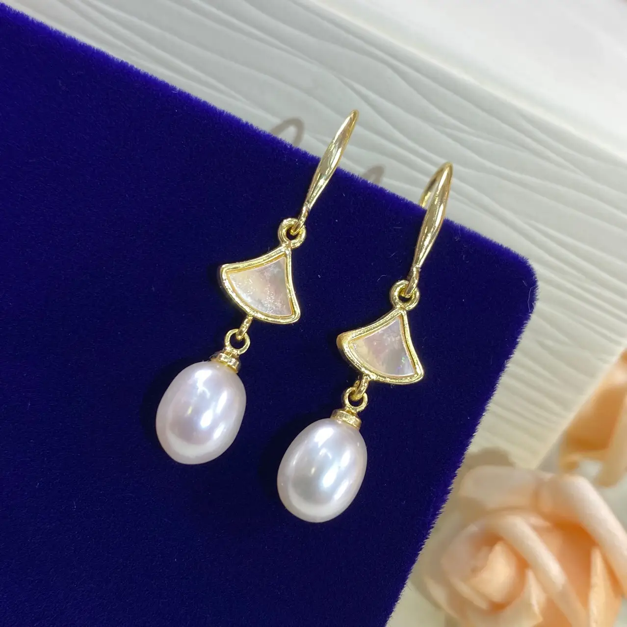 Small Pearl Earrings Women's Fashionable Summer - Image 5