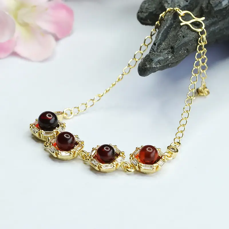 Guan Yu Natural Amber Bracelet Gold Chain for Women — feature 10