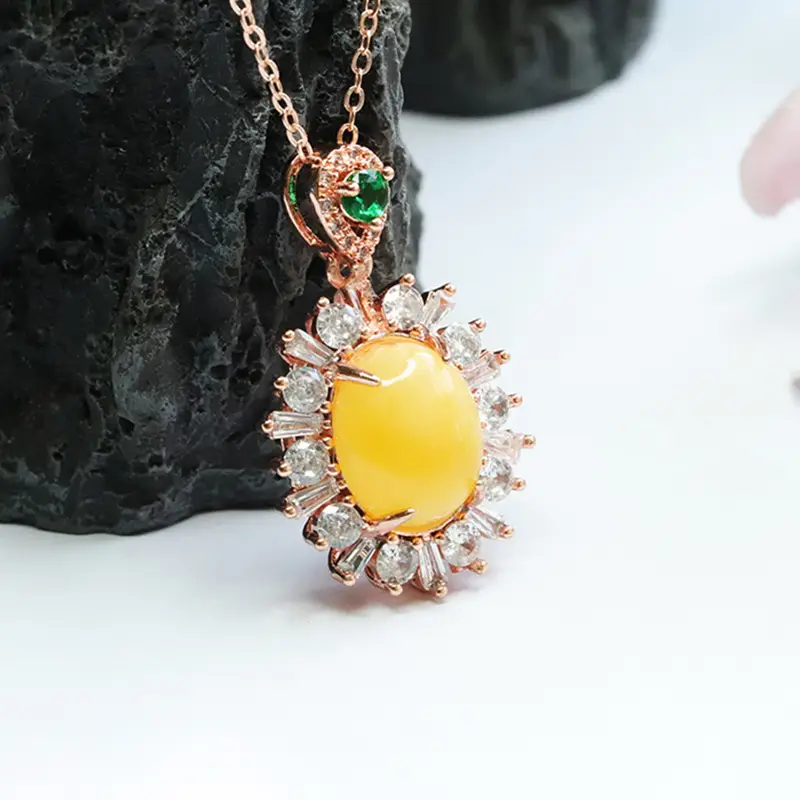 Guan Yu Yellow Amber Necklace with Crystal Set