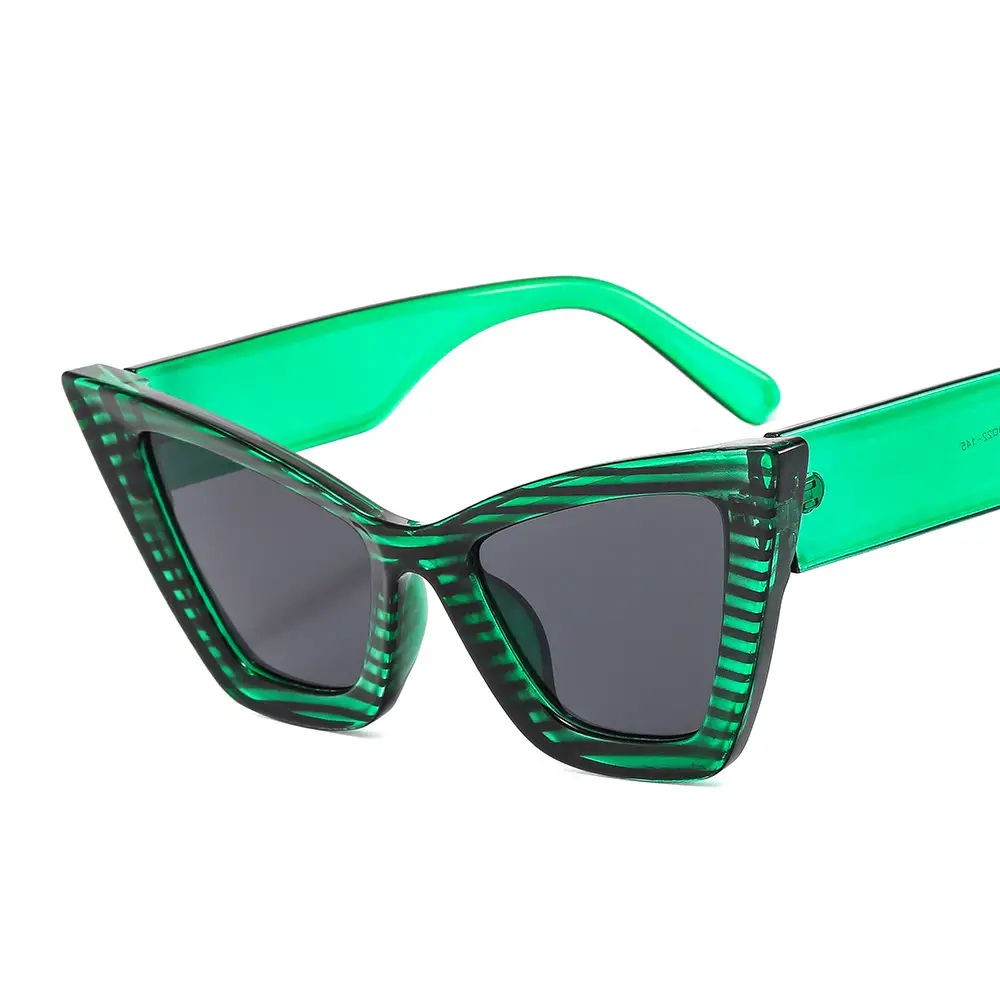 Purple Cat-Eye Sunglasses for Women Street Party Fashion - Image 3
