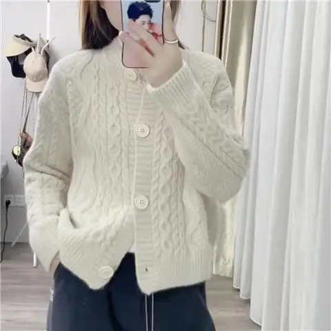 2025 Green Twist Knitted Cardigan Women — feature 28